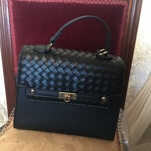 LD Black and gold tone structured Purse convertible to cross body  NWOT